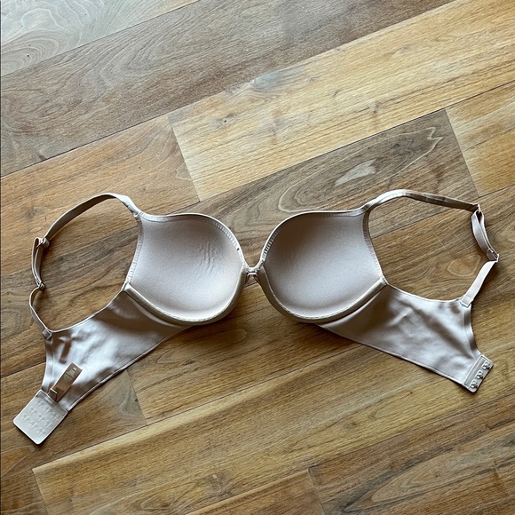 SKIMS Seamless Tan Pushup Bra Unworn - Picture 7 of 9